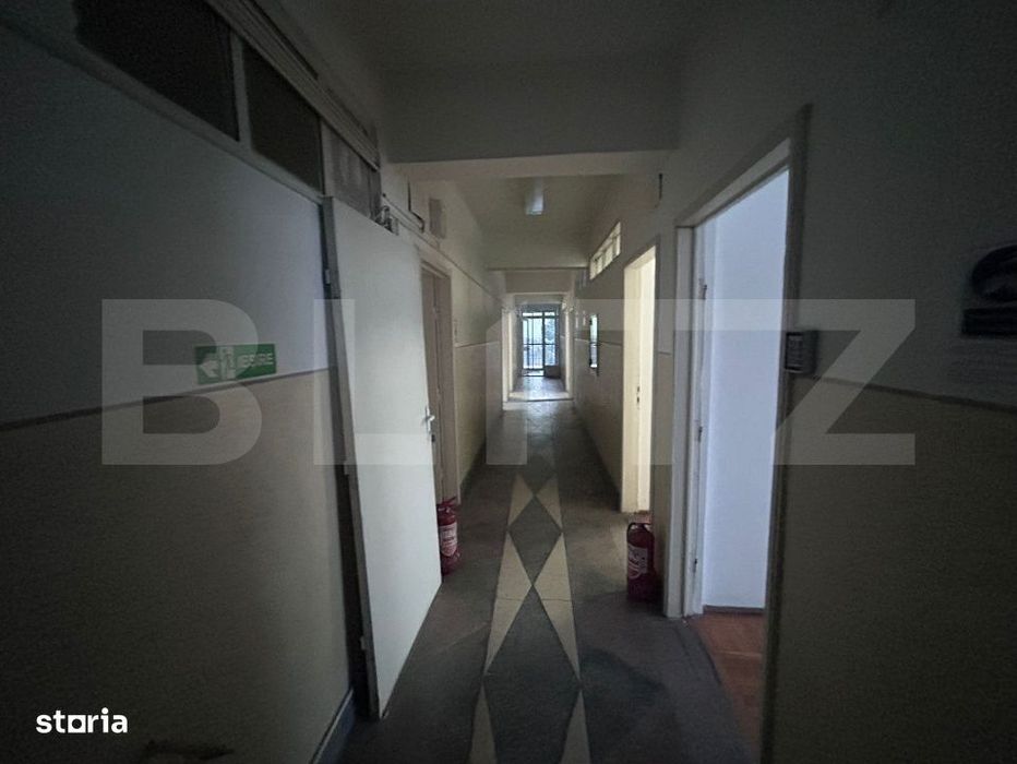Spatiu de birouri, 231.74 mp, 8 camere, zona Colegiul Fratii Buzesti
