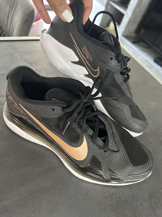 Дамски маратонки Nike