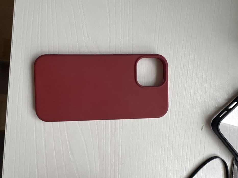 Калъфи за айфон 13 и 14