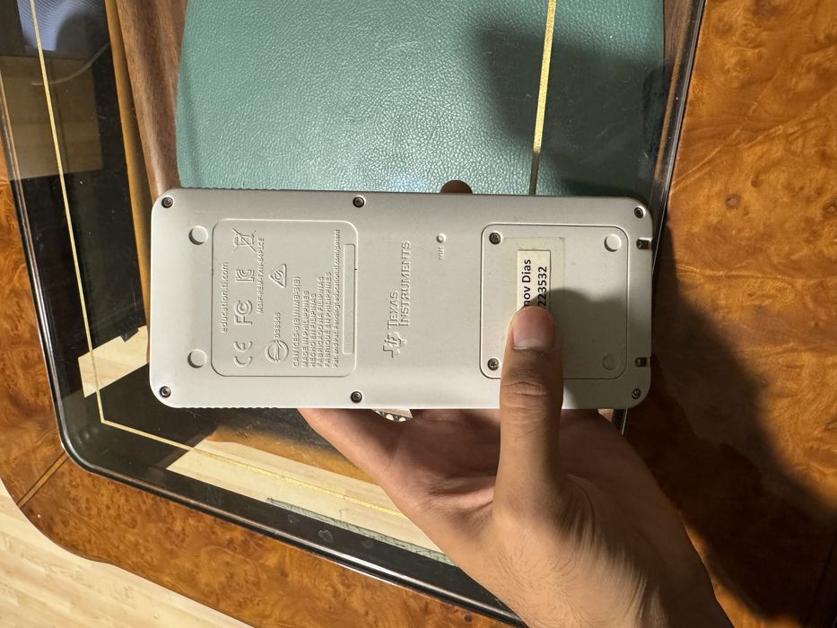 Калькулятор Texas Instruments TI-84 Plus CE-T