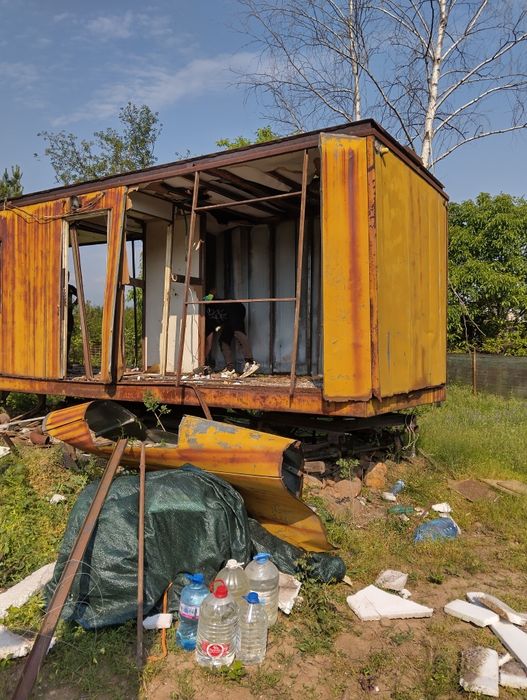 Изхвърляне на строителни отпадъци чистене на дворове !