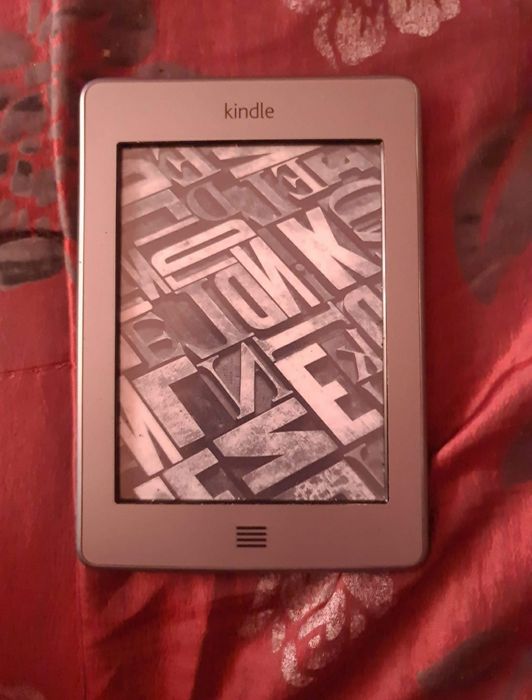 Carte electronică Kindle Touch