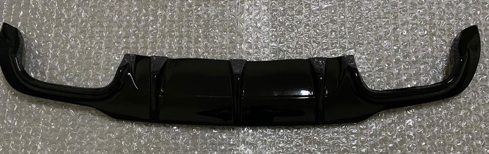 Дифузьор за задна броня за Мерцедес в204 фейс / Mercedes w204 Facelift