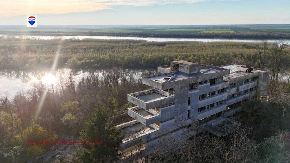 Продава се Хотел в Русе, Долапите - 2317 кв.м за 145 €/кв.м - Снимка #6