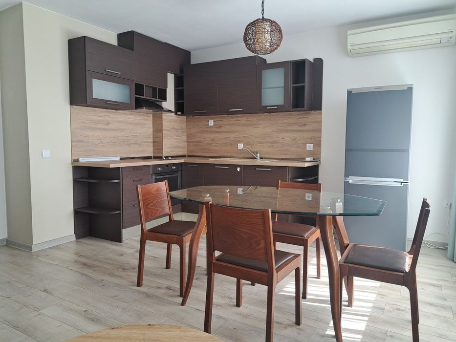 Дава се под наем Двустаен апартамент в с. Марково, Област Пловдив - 80 кв.м за 510 € - Снимка #1