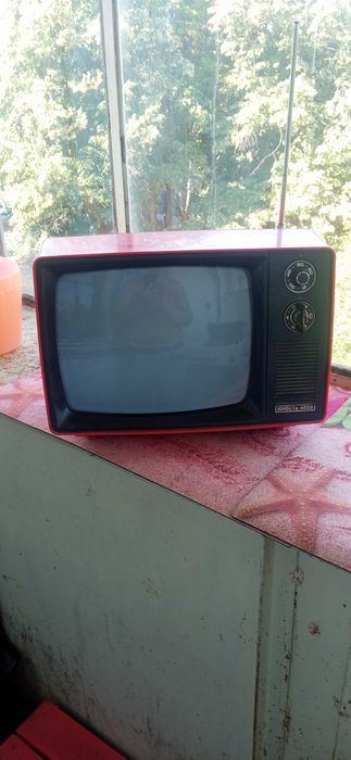 Телевизор юност 402д