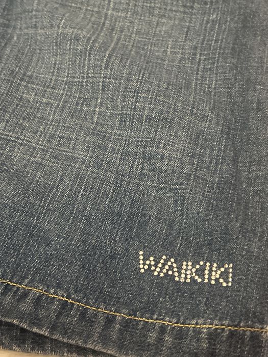 Дънкова пола – класически модел