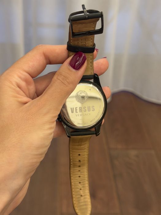 Часовник Versace
