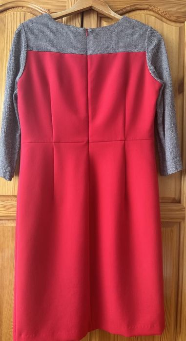 Продавам рокля на Kencol