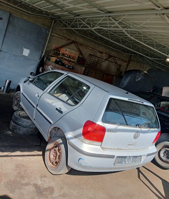 Grila stergatoare 6N1819414C / 6N1 819 414-C Volkswagen VW Polo a 3-a