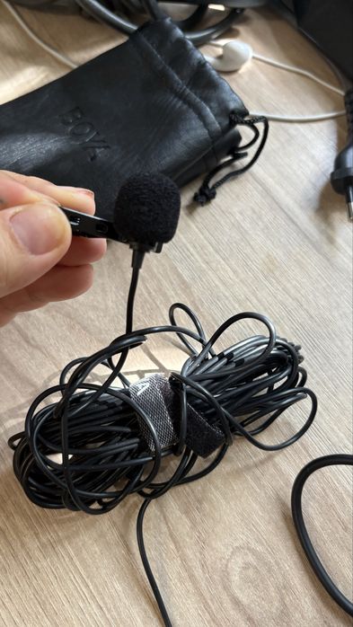 Продам петличку Boya