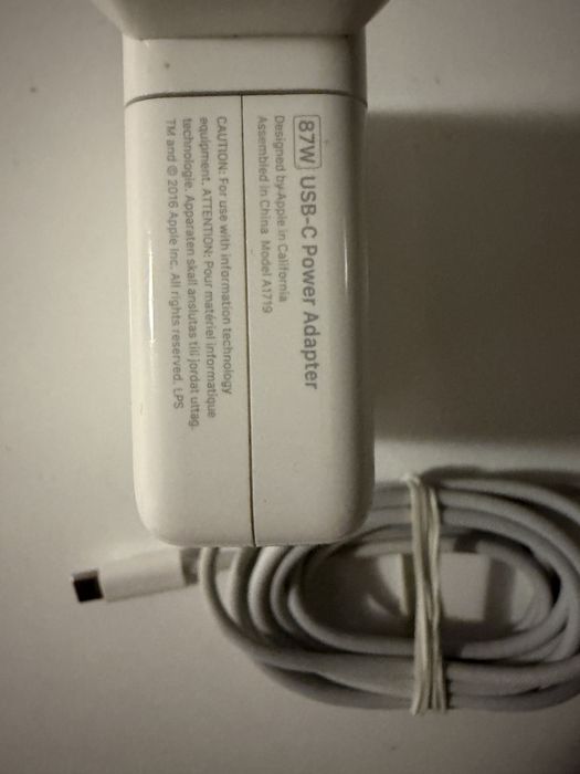 Incarcator Macbook Apple 87W MagSafe 3