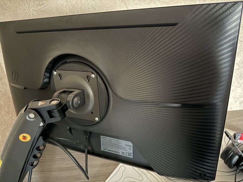 Монитор Samsung Odyssey G3 27"