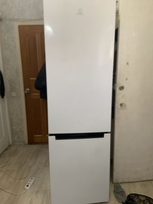 Холодильник индезит б/у