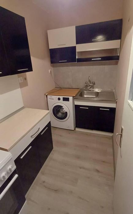 Продава се Двустаен апартамент в Бургас, Славейков - 42 кв.м за 2274 €/кв.м - Снимка #4