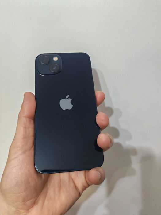 IPhone 13 Red produkt/albastru