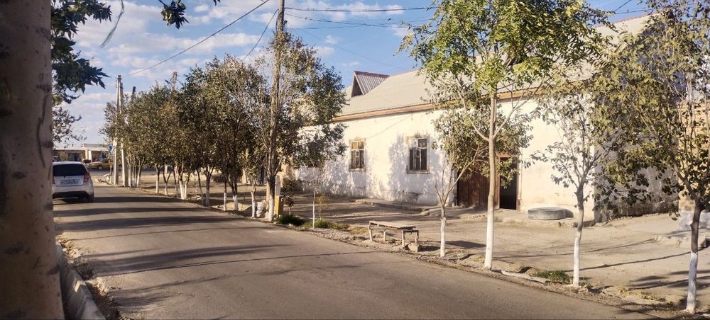 Уй сотилади. Вобкент