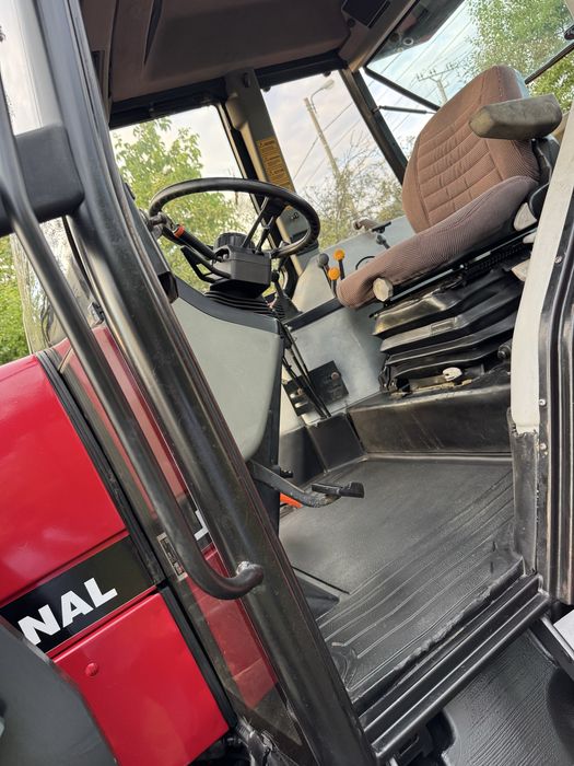 Tractor Case 5140 Cu Încărcător frontal