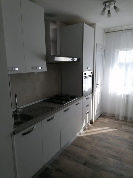Închiriez apartament în București