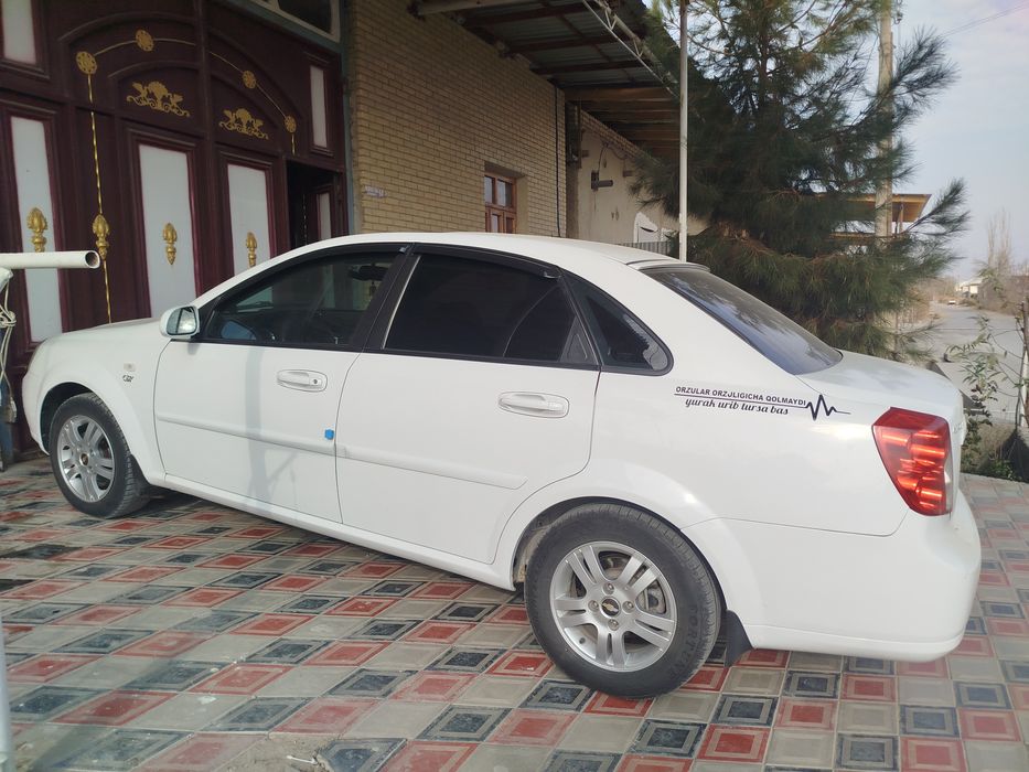 7300$ kelishiladigan joyi bor