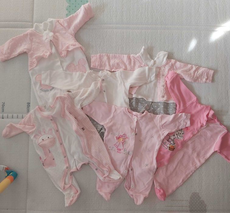 Лот с бебешки ромпъри 0-3 месеца