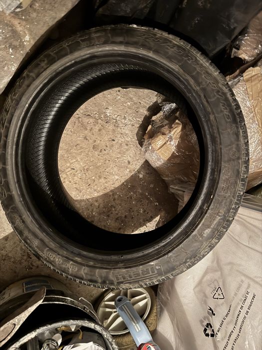 Vand cauciucicuri pirelli