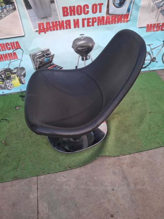 Въртящ се стол ...