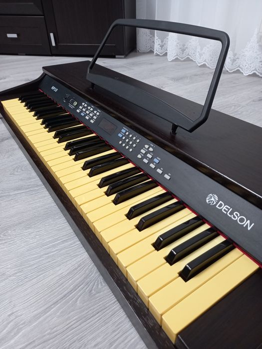 Pian electronic 61clape Delson