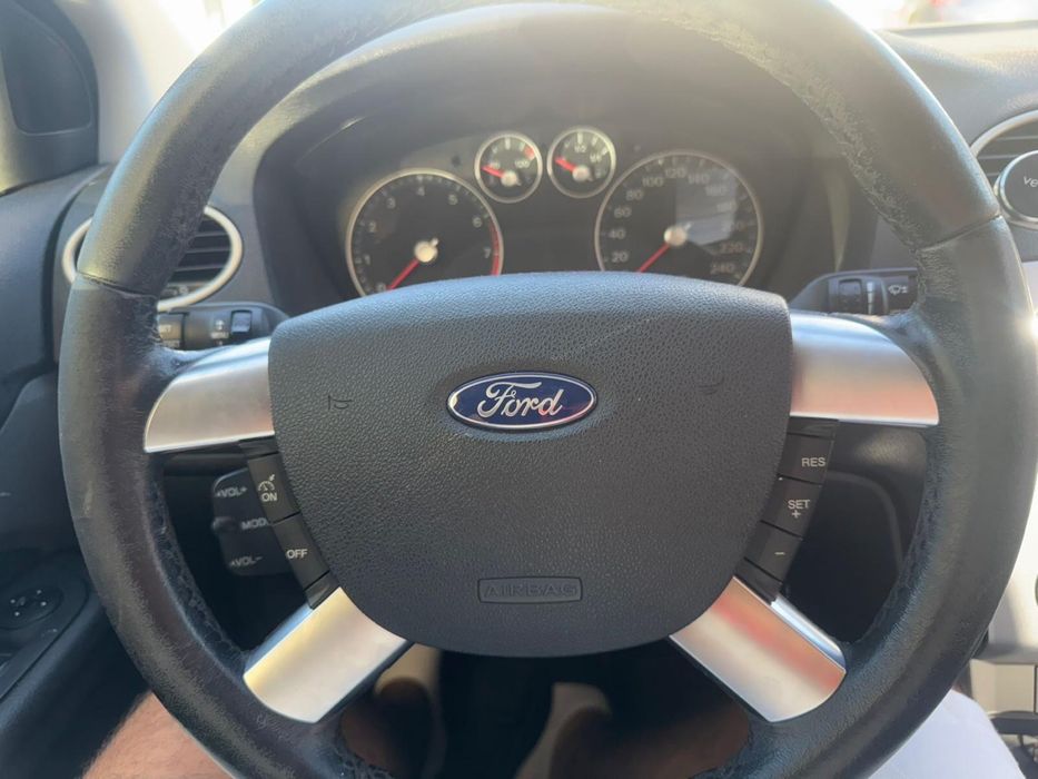 Ford focus 2  km 150.000