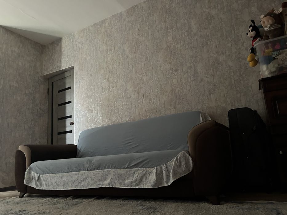 Диван в хорошем состояний