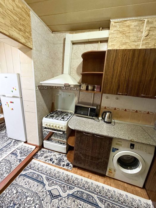 Срочно 2х 10автабаза 9микрарайоне сдаётся