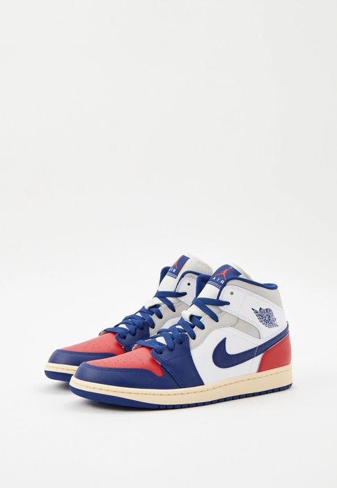 Кроссовки Jordan 1 Mid