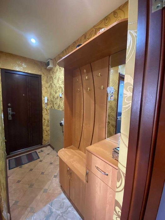 Продается 2 ком квартира район Меховой