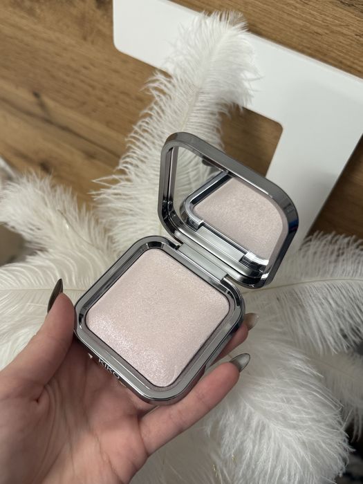 Хайлайтър и гланц Kiko Milano