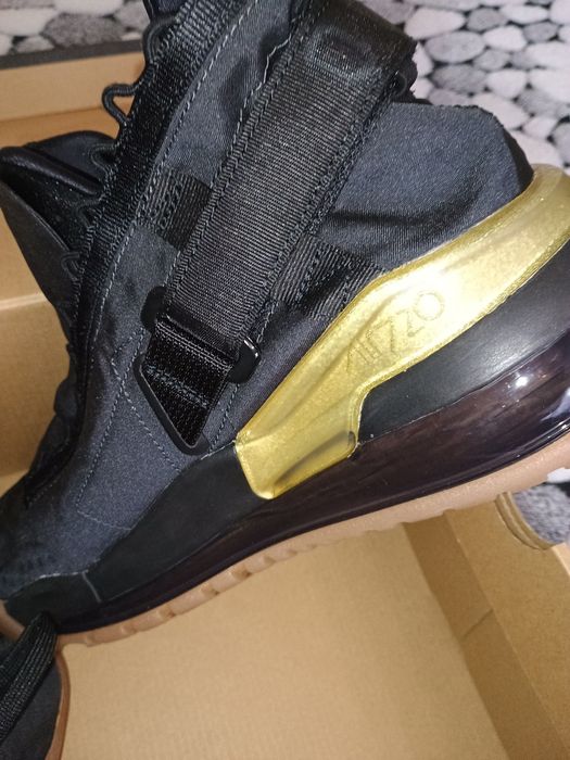 Продавам  Jordan AiR SOLE