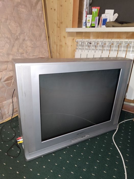 Продаю телевизор