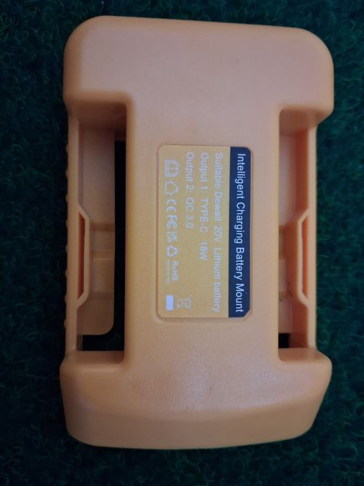 Адаптер за зареждане за батерия  Dewalt