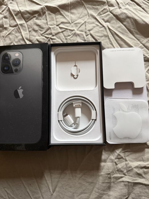 Iphone 13 Pro 256 gb cu acesorii originale