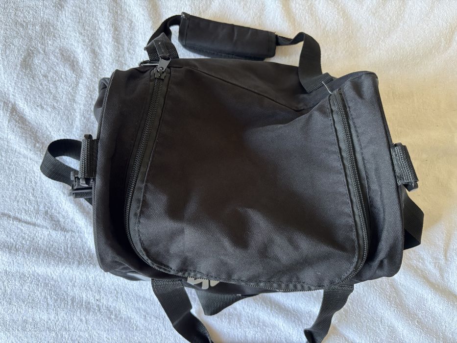 Малък сак на Hummel