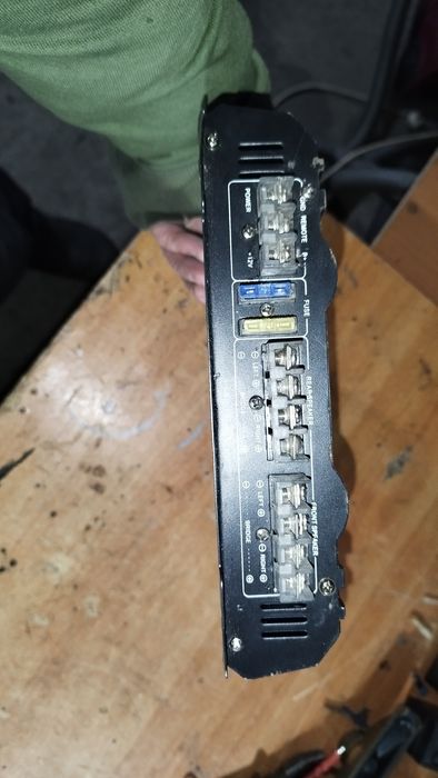 Продам усилитель б/у