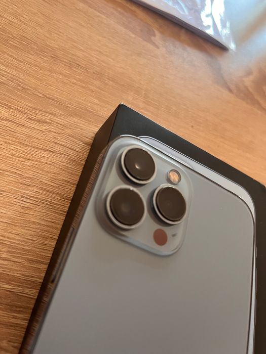 iPhone 13 Pro Max Sierra Blue 1 TB, перфектно състояние, без забележка. 88% батерия