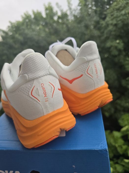 Hoka Clifton 10 43 1/3 Noi!