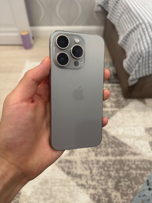 Продам Iphone 15 pro