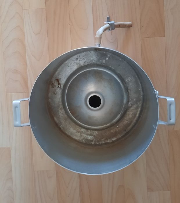 Пароварка. Б/у. В хорошем состоянии.