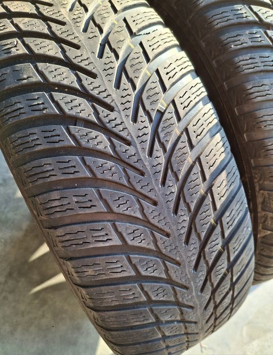 2 Anvelopele de iarnă 215 65 r17 Nokian