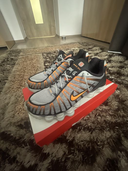 Vand nike shox stare perfecta 450 lei