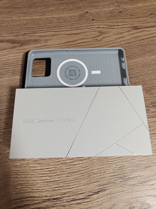 Asus Zenfone 11 Ultra in garantie