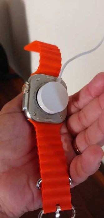 Apple Watch Series 9 Ultra 2