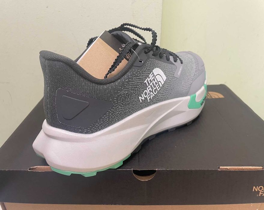 Нови мъжки маратонки The North Face Vectiv Enduris 4 Grey/Green размер 43