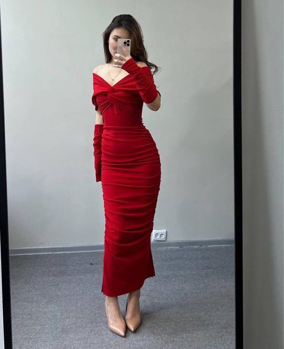 Женское платье вечернее